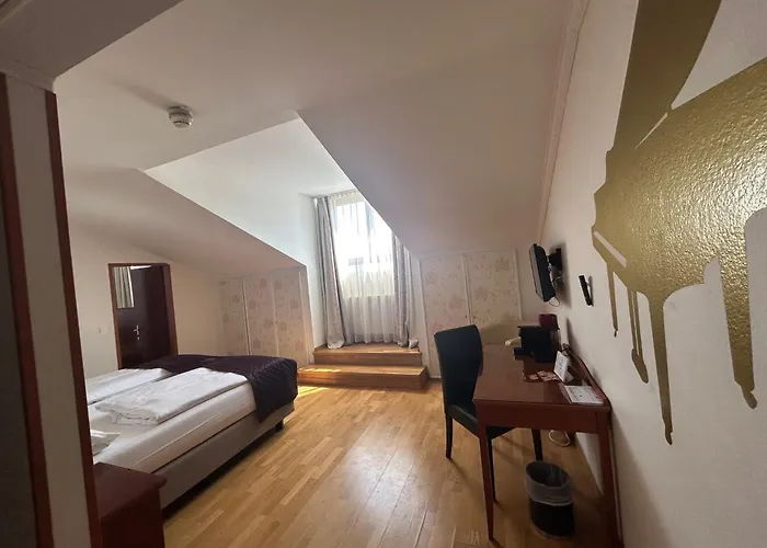 Am Schubertring 4* Viena