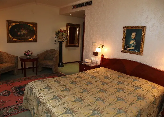 Hotel Am Schubertring 4*
